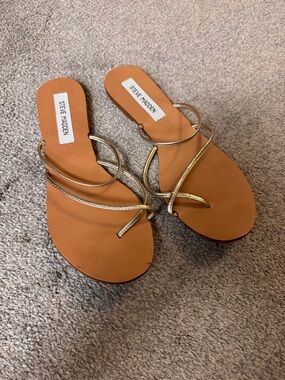 Steve Madden Metallic Gold Strappy Women’s Sandals with Tan Footbed